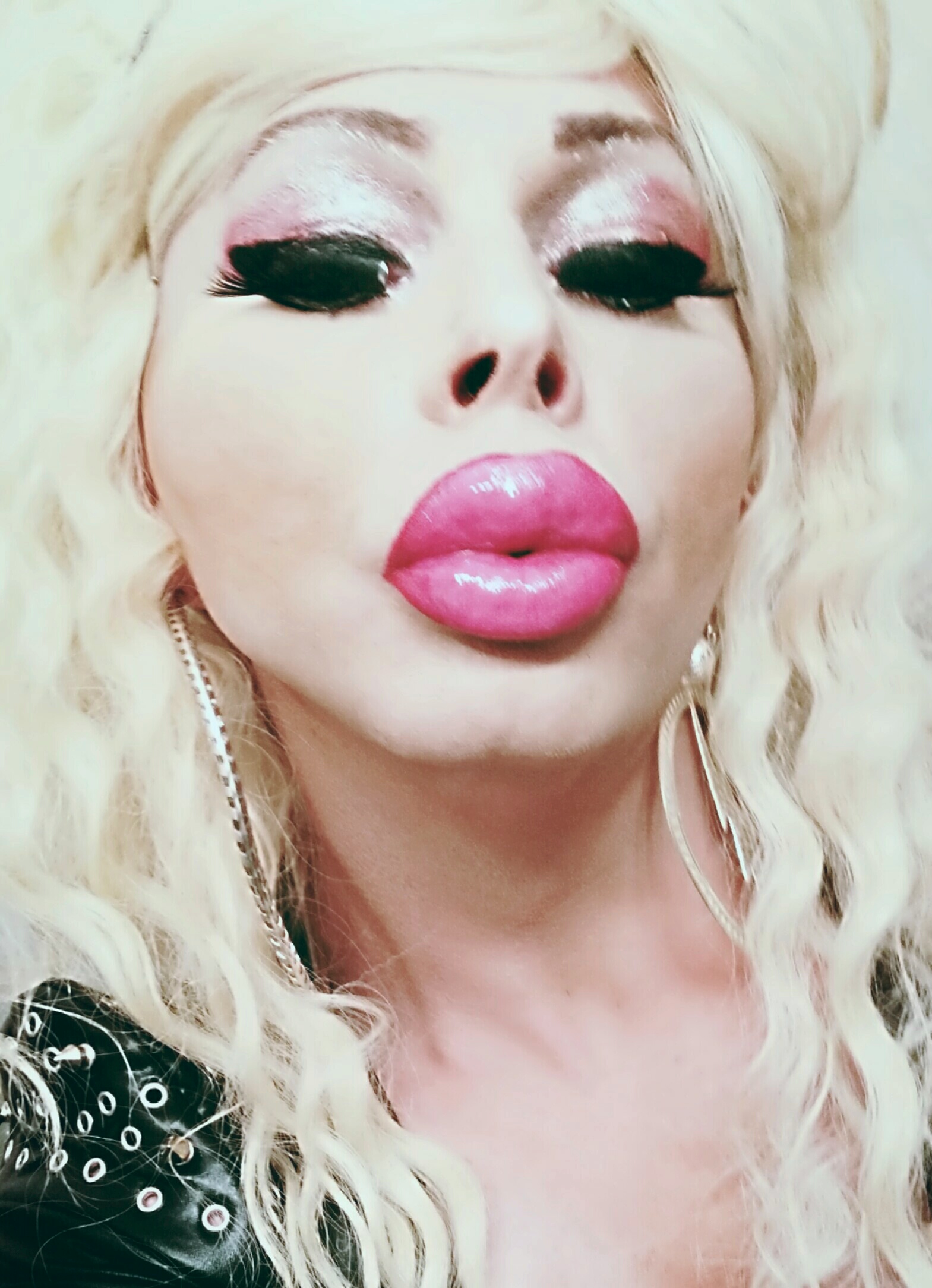 Bimbo lips 