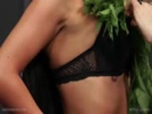 Nettle Lovers - Queensnake