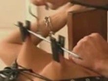 Pain slut likes to have her nipples pulled