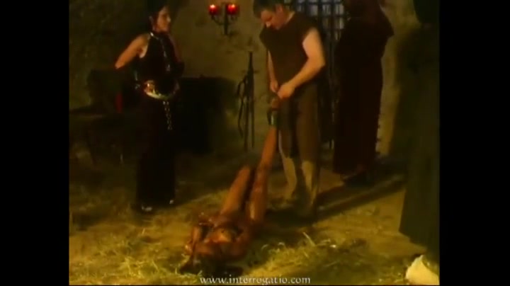 Interrogation in the dungeon 