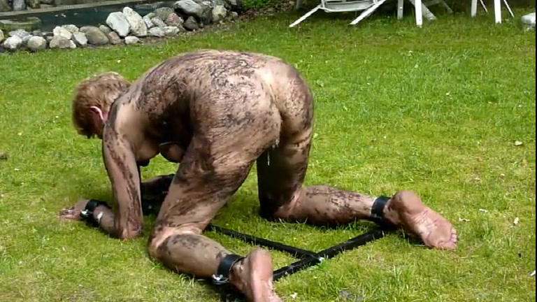 Dirty slave cunt - Outdoors