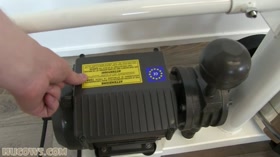 Hucow Milking in Restraints