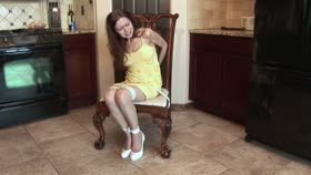 Blowjob while chairtied