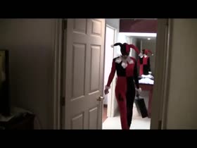 Harley Quinn roped up