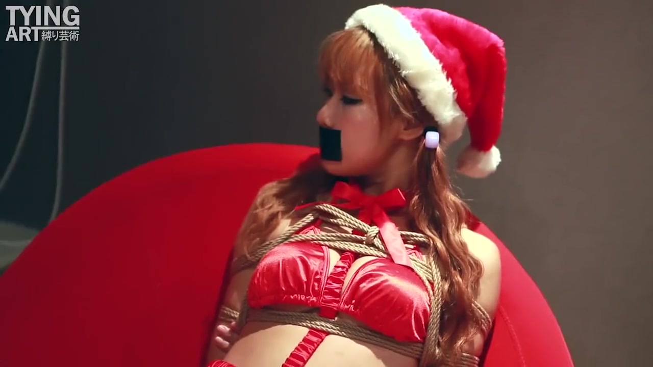 Santa's Little Chinese Helper