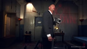 Cherie Deville - Hotel Divine