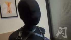 Breathplay in Gasmask - Homemade Maledom