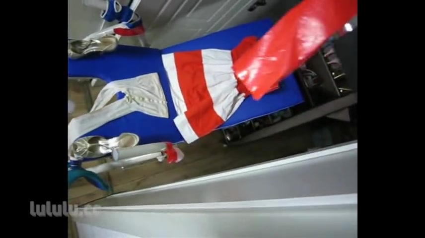 Lulu Pounded By Fucking Machine
