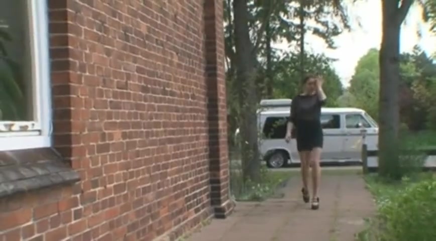 Slave for Training - German