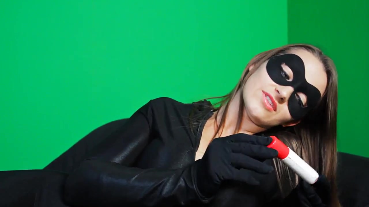 Hypnotized Superheroine Turned Into