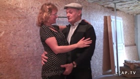 Mature Francaise Se Fait Demonter Le Cul En Gangbang