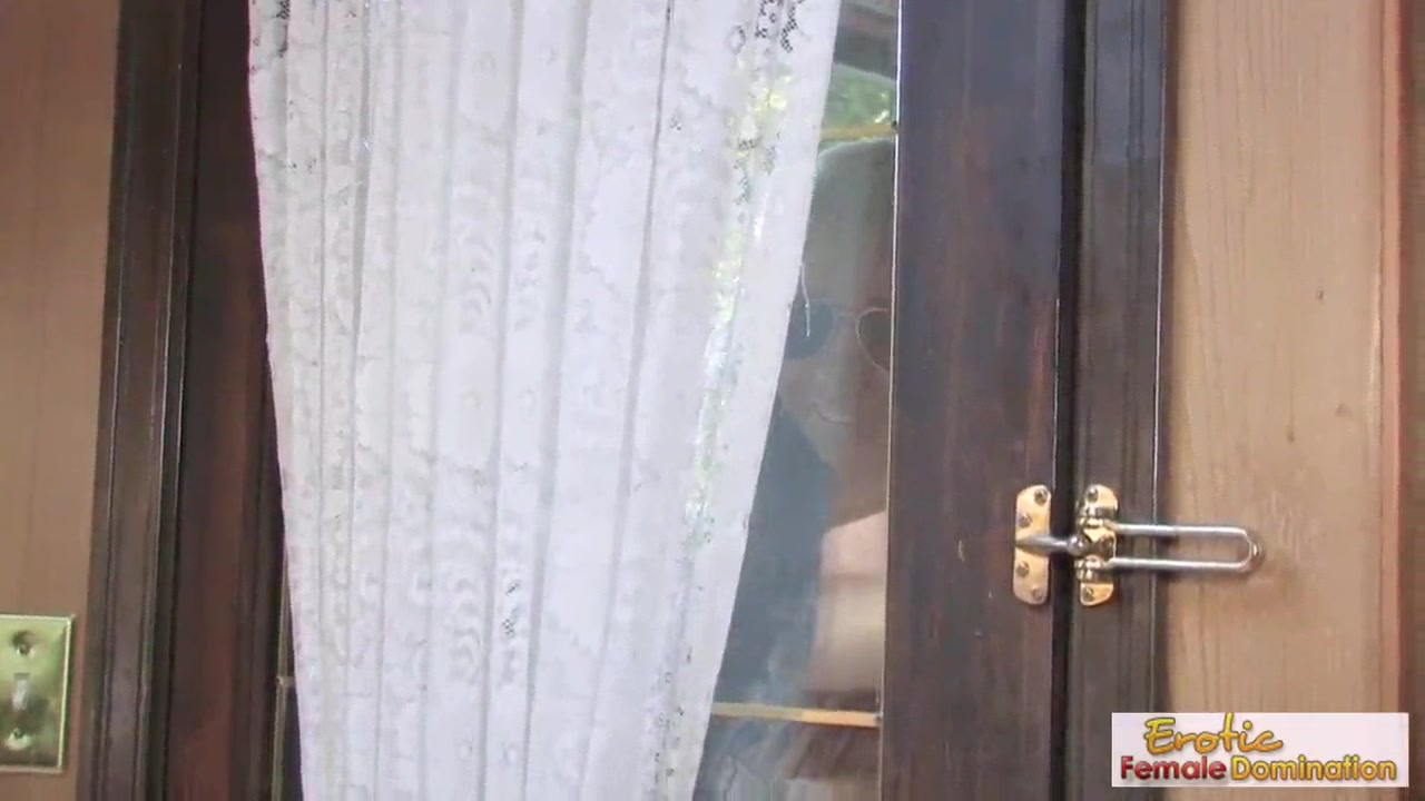 Lesbian Milfs Make Each Other Cum Hard