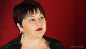 Sensual Flogging 101  with Cleo Dubois