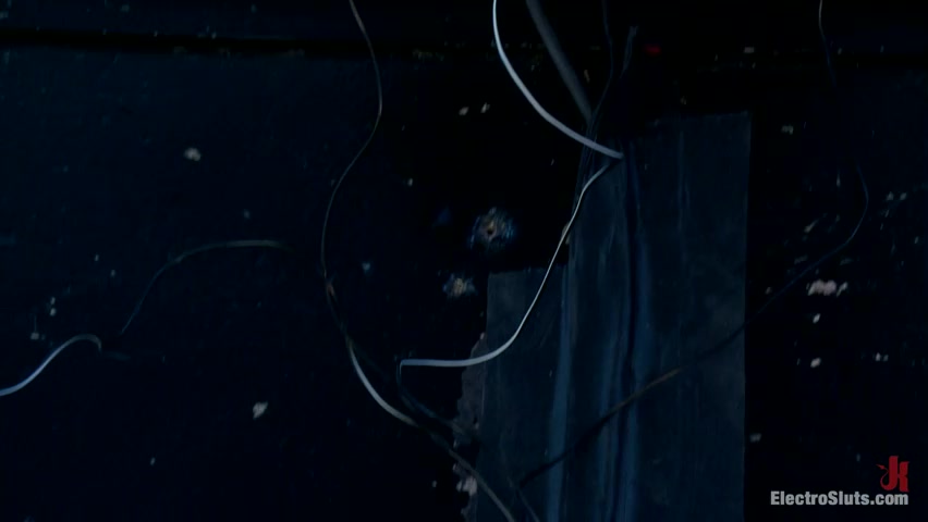 Raven Loves Electricity!