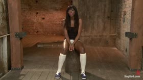Former Runway Model Tamed  Ana Foxxx
