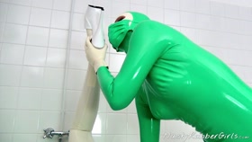 Rubber Girlsvideo0051