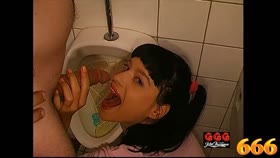 Vollgepisst 01