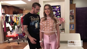 HookupHotshot - Paige Owens