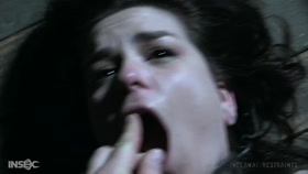 INFERNAL RESTRAINTS - Juliette March - Captive