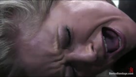 Dia Zerva Live aka Feel the Burn